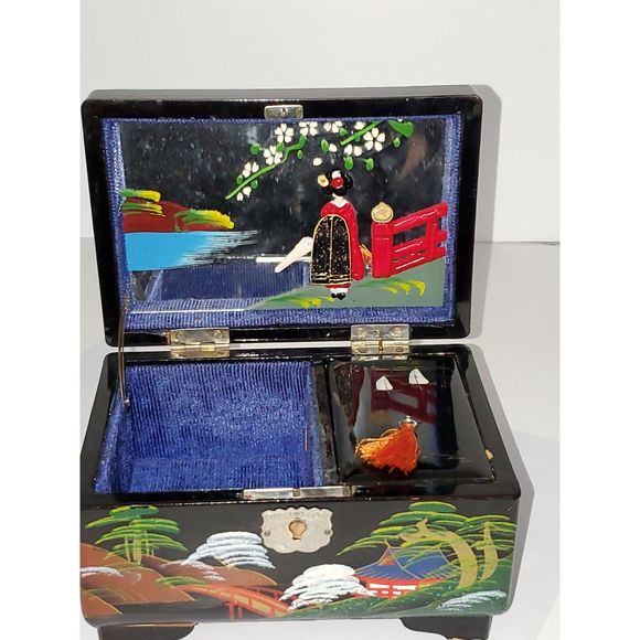 Far East Oriental Musical Jewelry Box Hand Painted Laquered Wood Vintage As-Is - Picture 9 of 16
